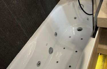 Family & Business Apartments PREMIUM No1 - 1 Bedroom with Private Jacuzzi, Balcony, Parking - Photo 66