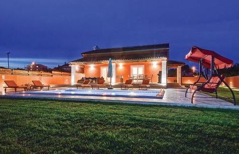 2 Bedroom Stunning Home In Skatari - Foto 8