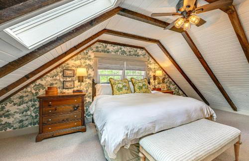 Enchanting Highlands Cottage with Pond and Waterfall - Foto 13