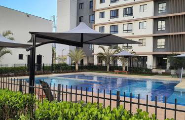 Apartamento com 2 quartos vista para piscina - Foto 8