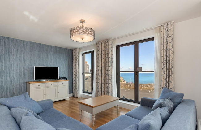 Apartment 8 Waterstone House - Luxury Apartment, Sea Views, Pet Friendly - Photo 31
