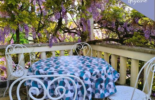 VILLA ANNEE 30 Rénovée ,Terrasse et Jardin - Foto 3