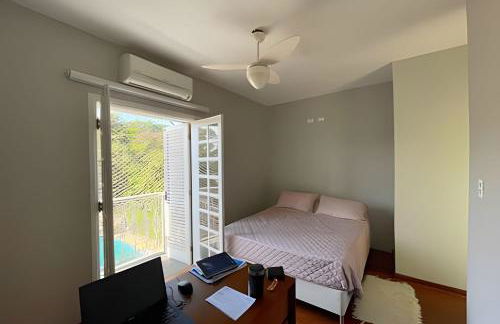 Casa Espaçosa e Tranquila - Granja Viana - Foto 12