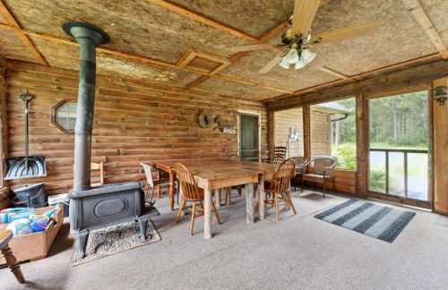 8BR 5BA Huge Dog Friendly Log Cabin near Wisconsin Dells and Lake sleeps 25plus - Foto 57