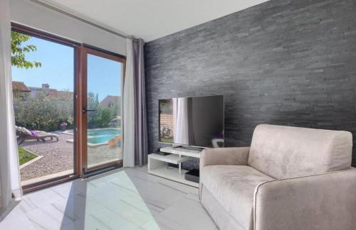 Villa Chiara 2 Bedroom, Private Pool, BBQ & Child-Friendly - Foto 14