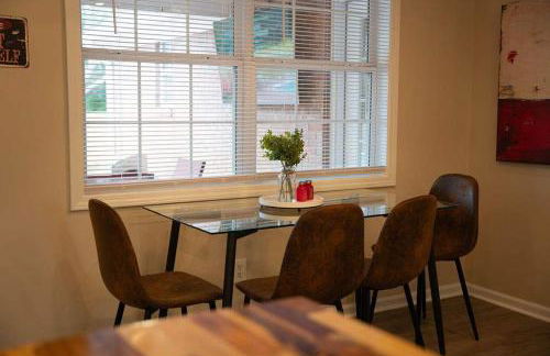 15 Min to UA Private Heated Pool Huge Yard Luxe Master - Foto 57