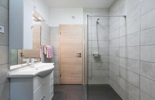 Seaside Villa near Trogir - Poljica - Photo 28