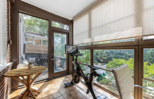 Spacious 2BR in Myers Park with sunroom - Foto 25