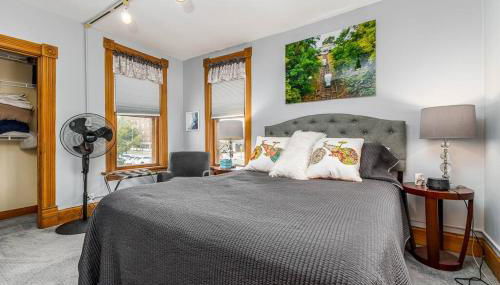 The Dubuque House - Historic Downtown Location! - Foto 4