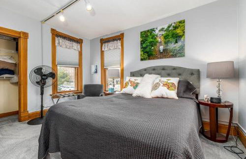 The Dubuque House - Historic Downtown Location! - Foto 4