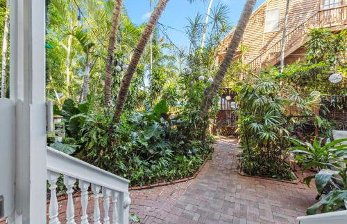 The Island Suite at KW Vacation - Photo 19