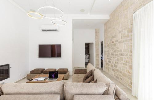 Mandana Villa - With Heated Pool & Jacuzzi - Foto 26