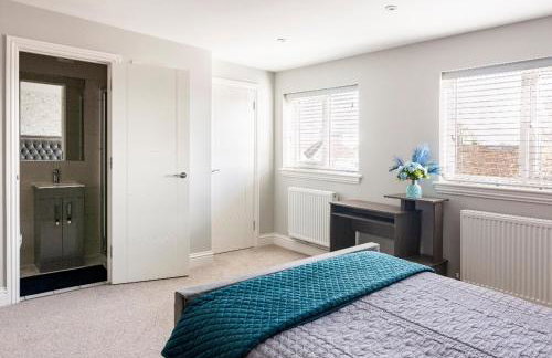 Luxury House 4 ensuite bedrooms, free parking ,wifi - Foto 8