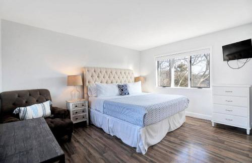 Chic Beach House: Waterfront, Vineyards, Hot Tub - Foto 18