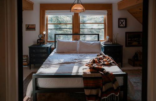 Private Adirondack Log Cabin, Hot Tub, Sauna & Swimming Hole, near Whiteface - Foto 23