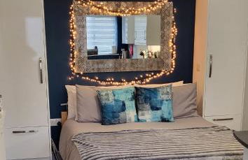 The Hideaway - cosy self-contained studio - Photo 1