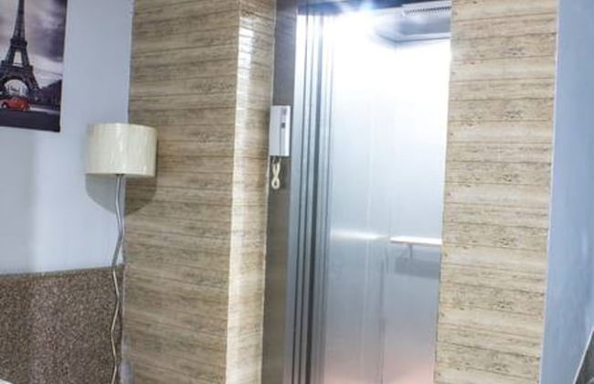 Modern City Retreat 2bhk Paras Fortis Balcony - Photo 51