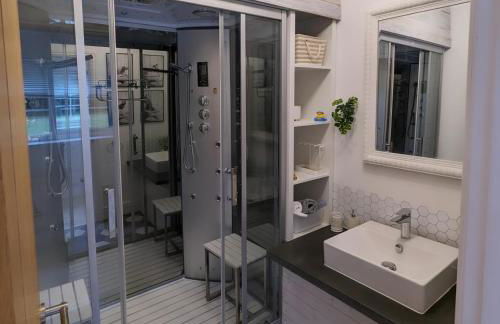 The Stables at Wits End, Hartford - Photo 14