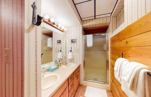 Lakefront Haven - Photo 30