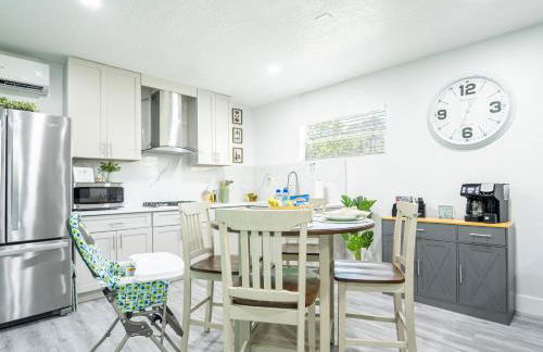 Dora's Haven Getaway-Cozy 1Bedroom with Boat or Camper Parking- Free - Foto 25