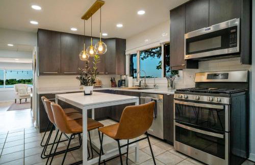 3Bed 2Bath Luxury Lake House on Myers Bay Private Pier Beach Firepit and Deck - Foto 25