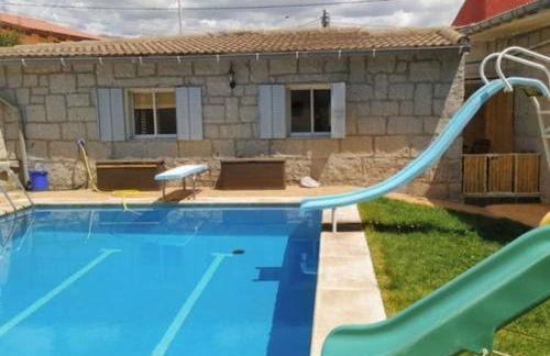 Acogedora casita loft de piedra con piscina compartida - Foto 1