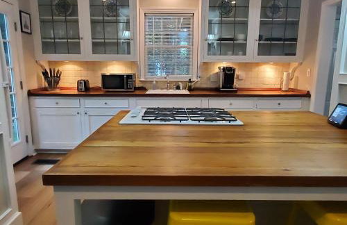 Cheerful 2 BR Near Colleges, Downtown, Attractions - Foto 7