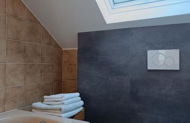 Super Wohnungen #2, #3 und #4 DG im Zentrum, Süd-Sonne und Burg-Blick - Foto 42