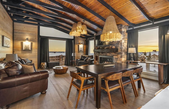 Chalet Monashee-brand New High End W/amazing Views - Photo 16