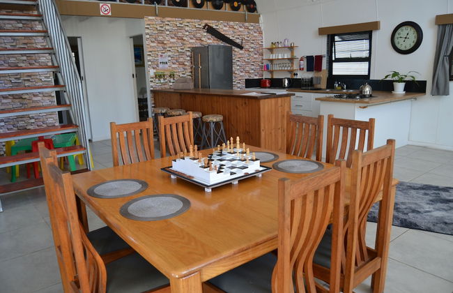 Arch Cabins Self Catering - Photo 8