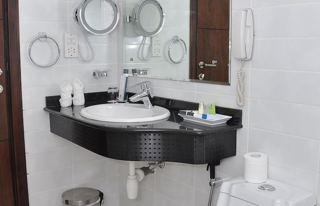 Phoenix Plaza Hotel Apartments - Photo 35