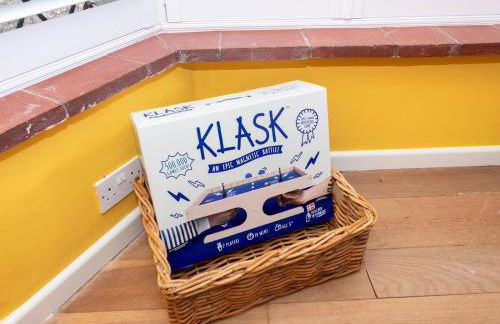 Luxurious Country House with Cinema Games Room - Pass the Keys - Photo 20