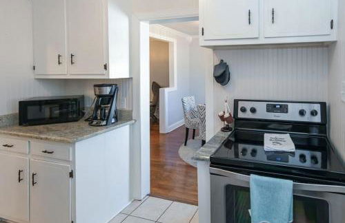 Peaceful home in downtown Huntsville with nice back patio! - Foto 11