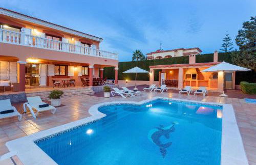 Villa close to Ibiza Town Sleeps 12 - Photo 1