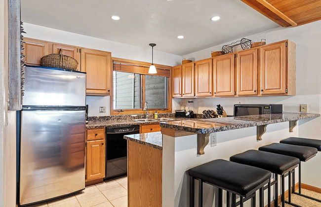 Riverside Condos A102 by Avantstay Condo Close To Downtown, Town Park & Ski Lift #8 - Foto 17