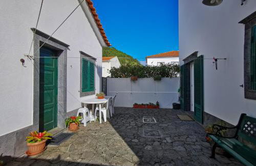 Pico do Moinho House - Photo 42