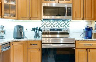 Lounge Area Office Fenced Yard Near It All - Photo 28