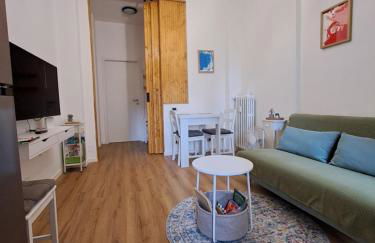 Casa Five next to Metro - Photo 3