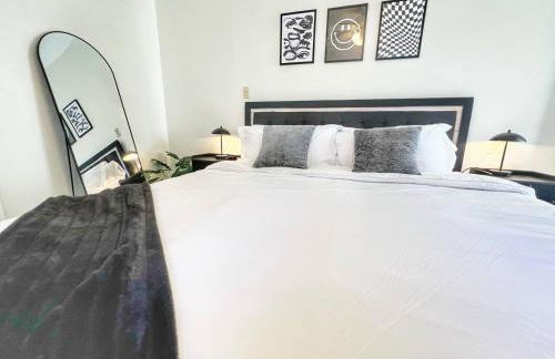 Groovy Getaway Retro Vibes in North Park, SD - Foto 21