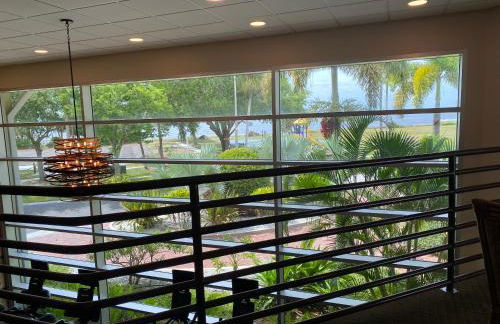 Perfect getaway with pool, hot tub and world class views - Foto 25