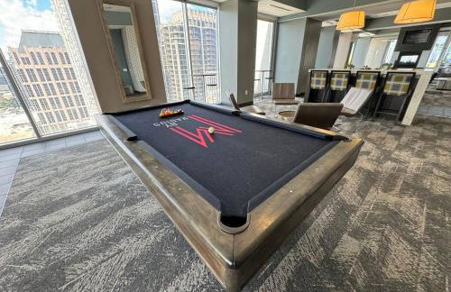 Atlanta Midtown High-Rise Condo With King Bed Free Parking and Balcony With View - Foto 12