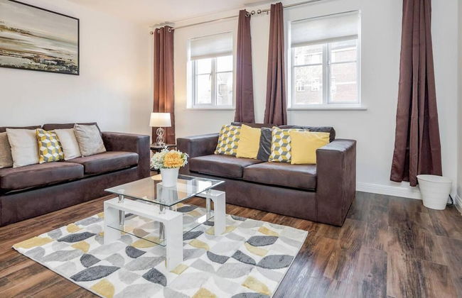 2 Bed Apartment Sleeps 5 - Wifi, Free Parking - Photo 12