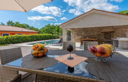 Villa Biba, a seaside hideaway with a pool - Foto 29