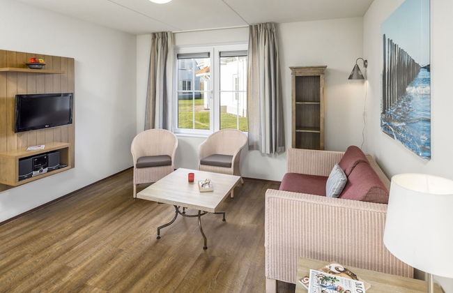 Villa in Cadzand-bad Near North Sea Beach - Photo 4