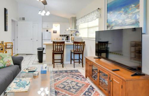 Less Than 1 Mi to Nokomis Beach Tranquil Couples Retreat - Foto 12