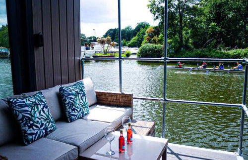 Lady Lily Spring Unique River Boat with Castle views - Foto 31