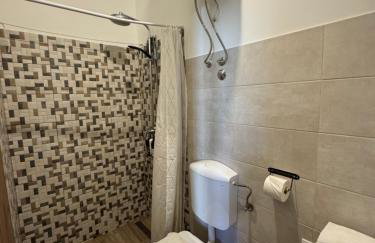 Apartments Karuza Center of old town Vis - Photo 2