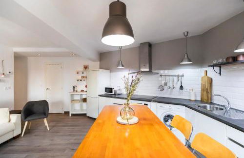 AkomodaT en apartamento luminoso junto al paseo de la ría - Foto 15