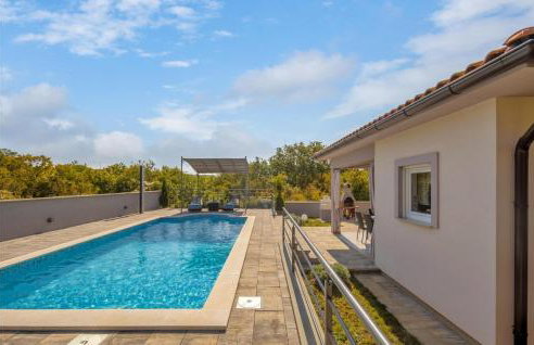 3 Bedroom Nice Home In Kapovci - Foto 12