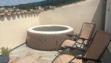 Appartement chaleureux avec jacuzzi-Terrasses rooftop-Rafraîchisseur-Parking-wifi - Foto 4